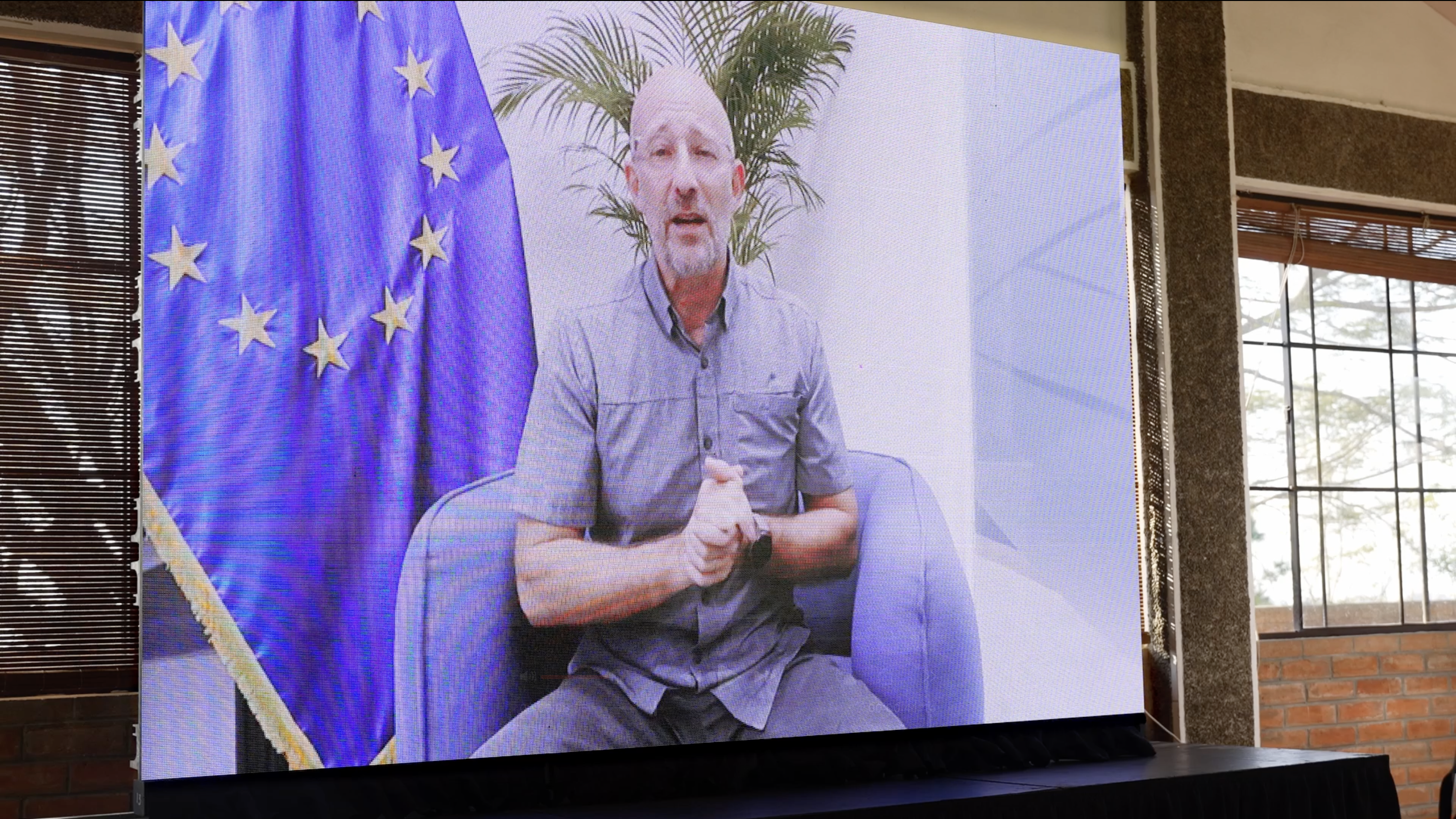 CBUE-3_Proyección en pantalla de representante de la Unión Europea