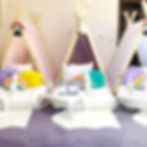 "Unicorns & Rainbows" Theme