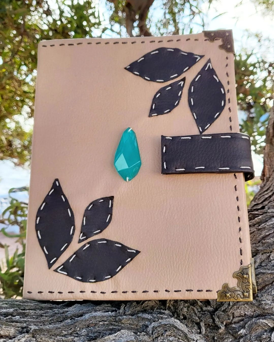 Libreta Cuero Hojas