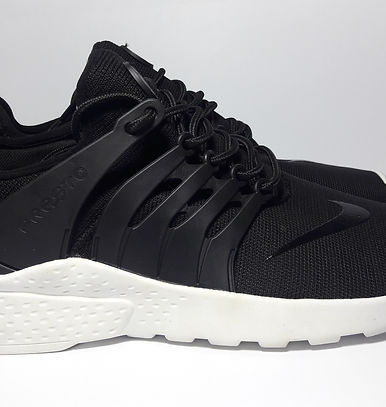 onwer of Awesome Sneakers Shop
