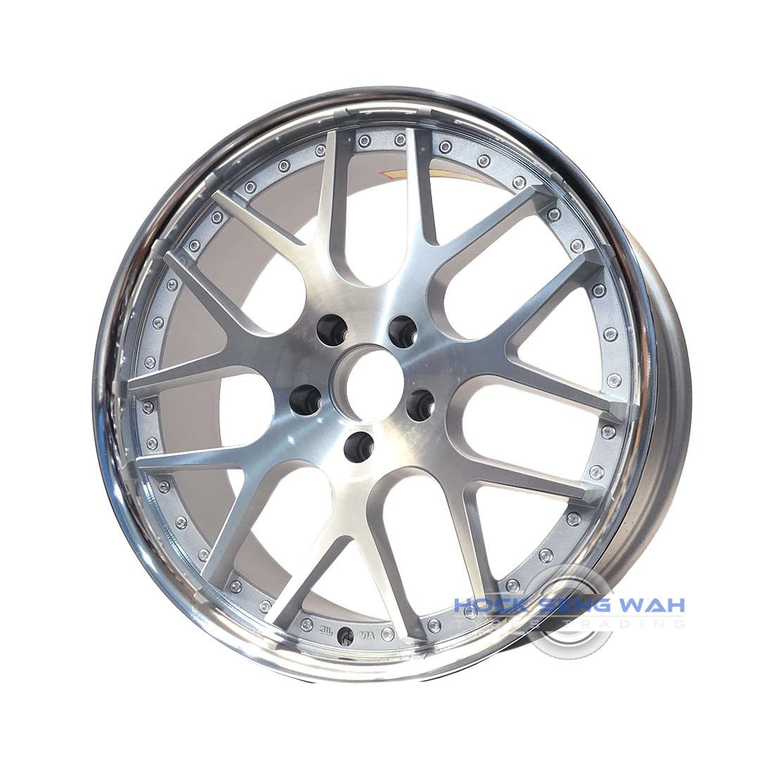 Chrome Lip Two Piece Design 20"x8.5J ET+35