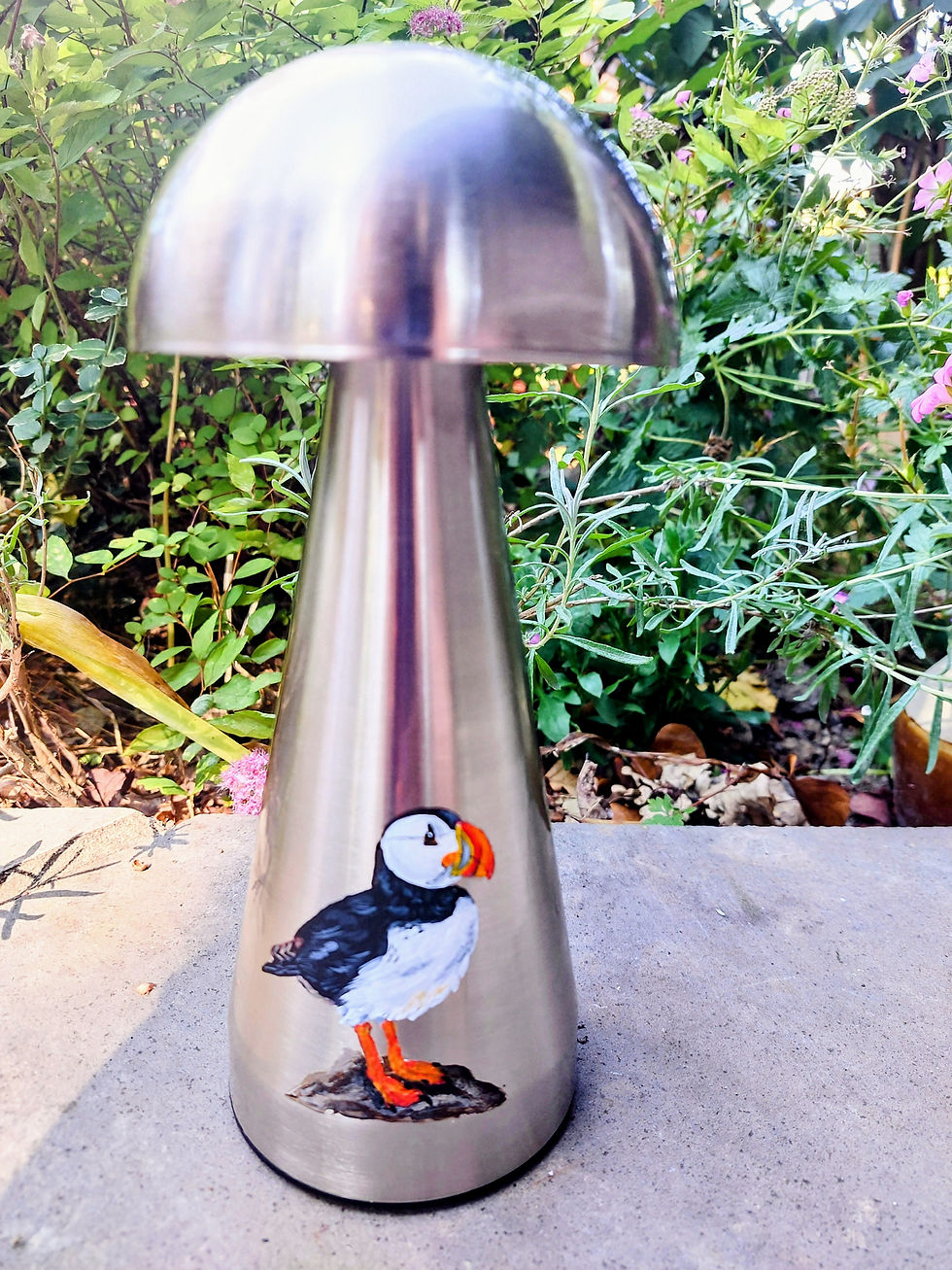 Mushroom lamp, rechargeable. Hand painted with a Puffin.