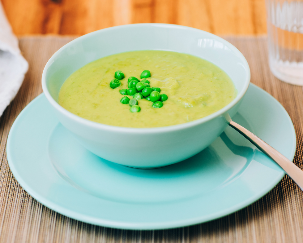 Sopa crema vegana con arvejas