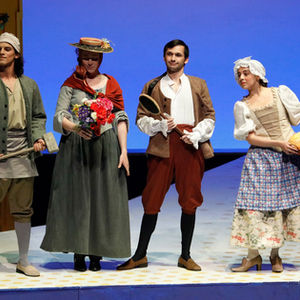 Juliana Morales Carreño como actriz figurante en El Barbero de Sevilla dirigida por Pedro Salazar. Teatro Mayor Julio Mario Santo Domingo, 2019. 