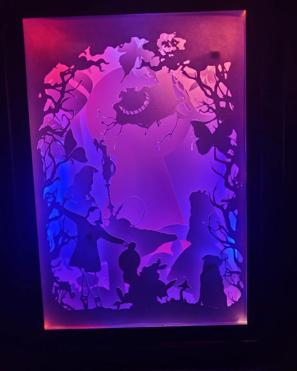 Miniatura: Luminária Alice no País das Maravilhas (Personalizada: Bailarina + Cachorro)