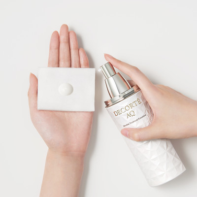 日本Kose DECORTE AQ AQ Absolute Treatment Micro-Radiance Emulsion