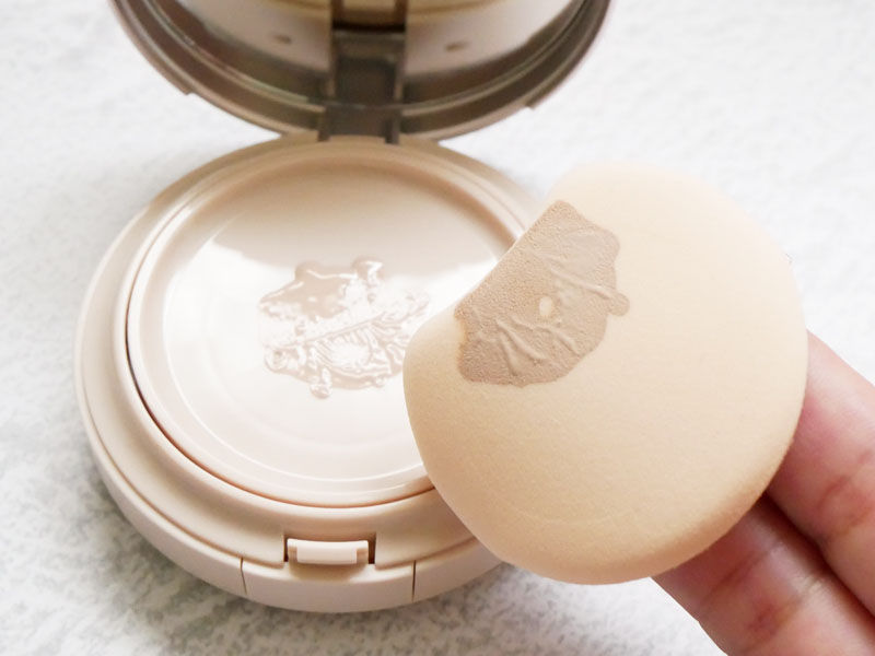 Thumbnail: (代購)日本Yunth 亮白美容精華氣墊粉餅 Brightening Cushion Foundation SPF50+ PA++++ 15g