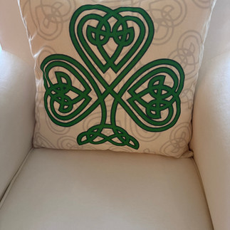 Seasonal pillow cover