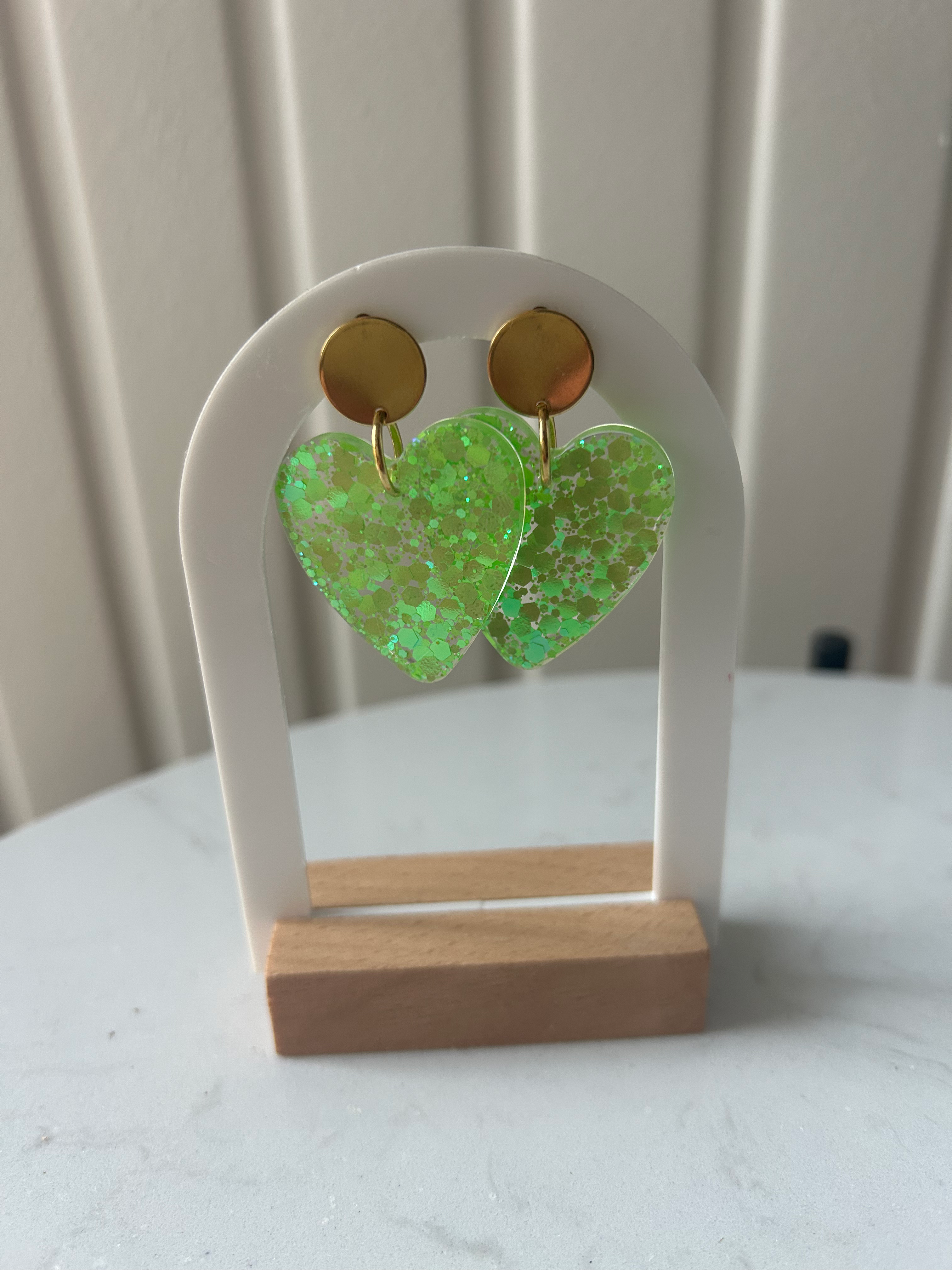 Boucles d’oreilles cœur vert moyen