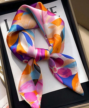 🌸 Luxury Floral Silk Scarf - Effortless Elegance….jpeg