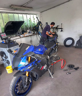 moto garage selfservice