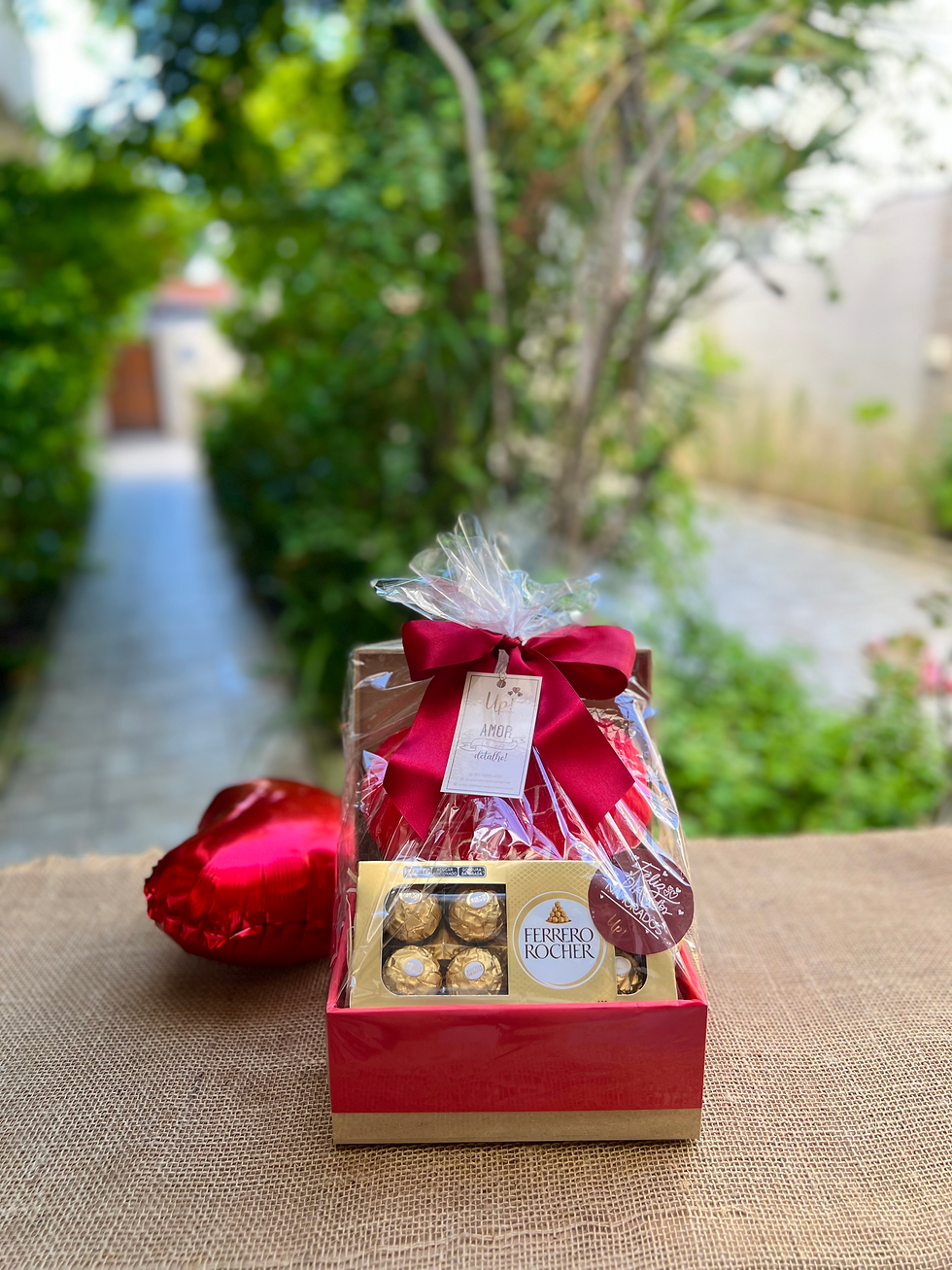 Miniatura: Cesta de chocolate + Flores (6rosas)