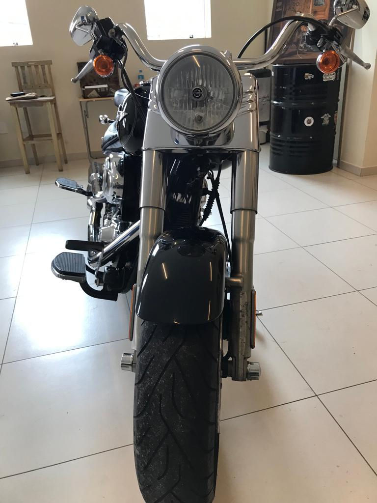Miniatura: Harley Davidson Fat Boy 2011 - Preta