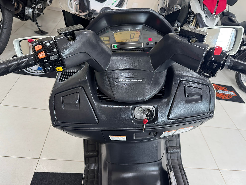 Miniatura: Suzuki Burgman 650 Executive 2014