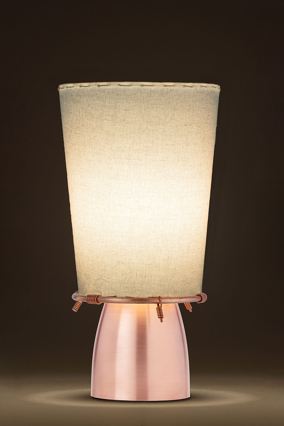 Abajur Cúpula com Base Cartucho Invertido