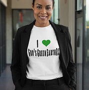 t-shirt-mockup-featuring-a-professional-woman-31701.png