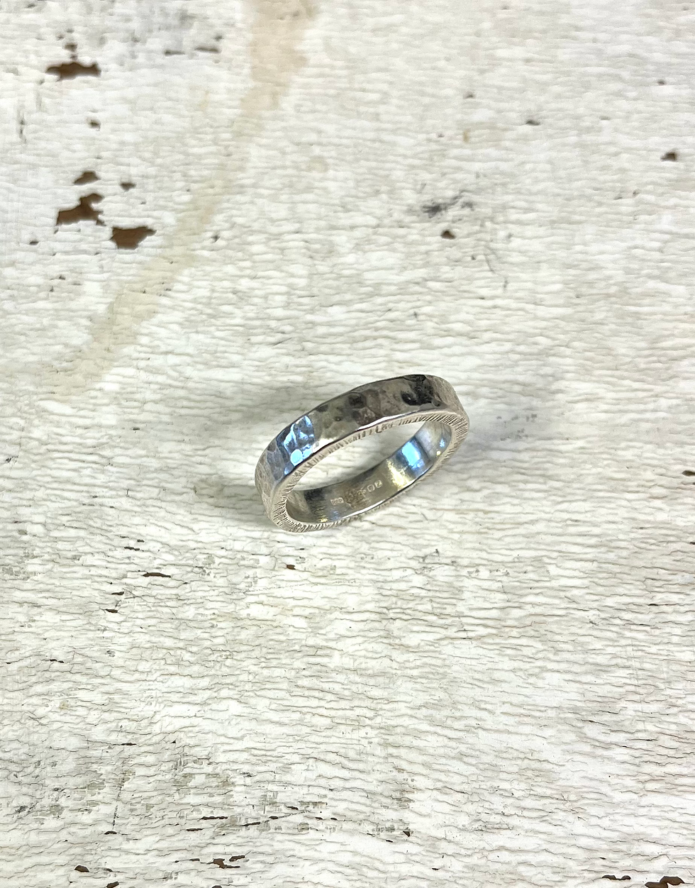 Thumbnail: Chunky Ring 