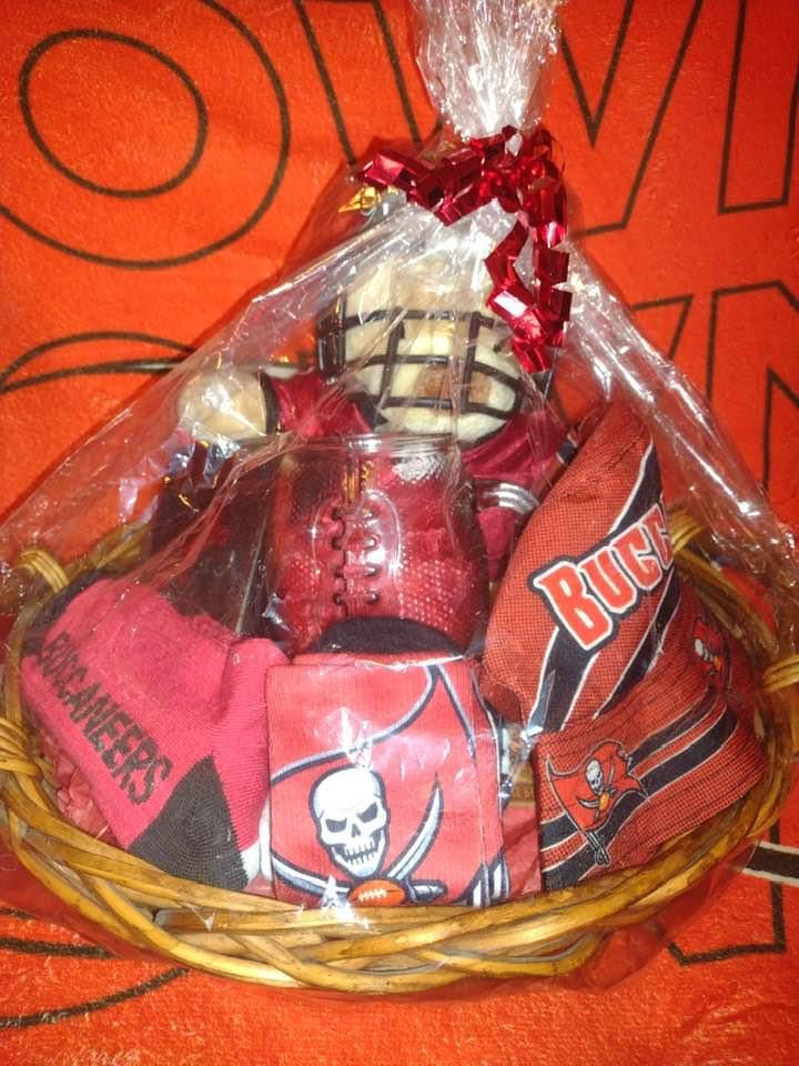 Thumbnail: Gift baskets for Men and Woman