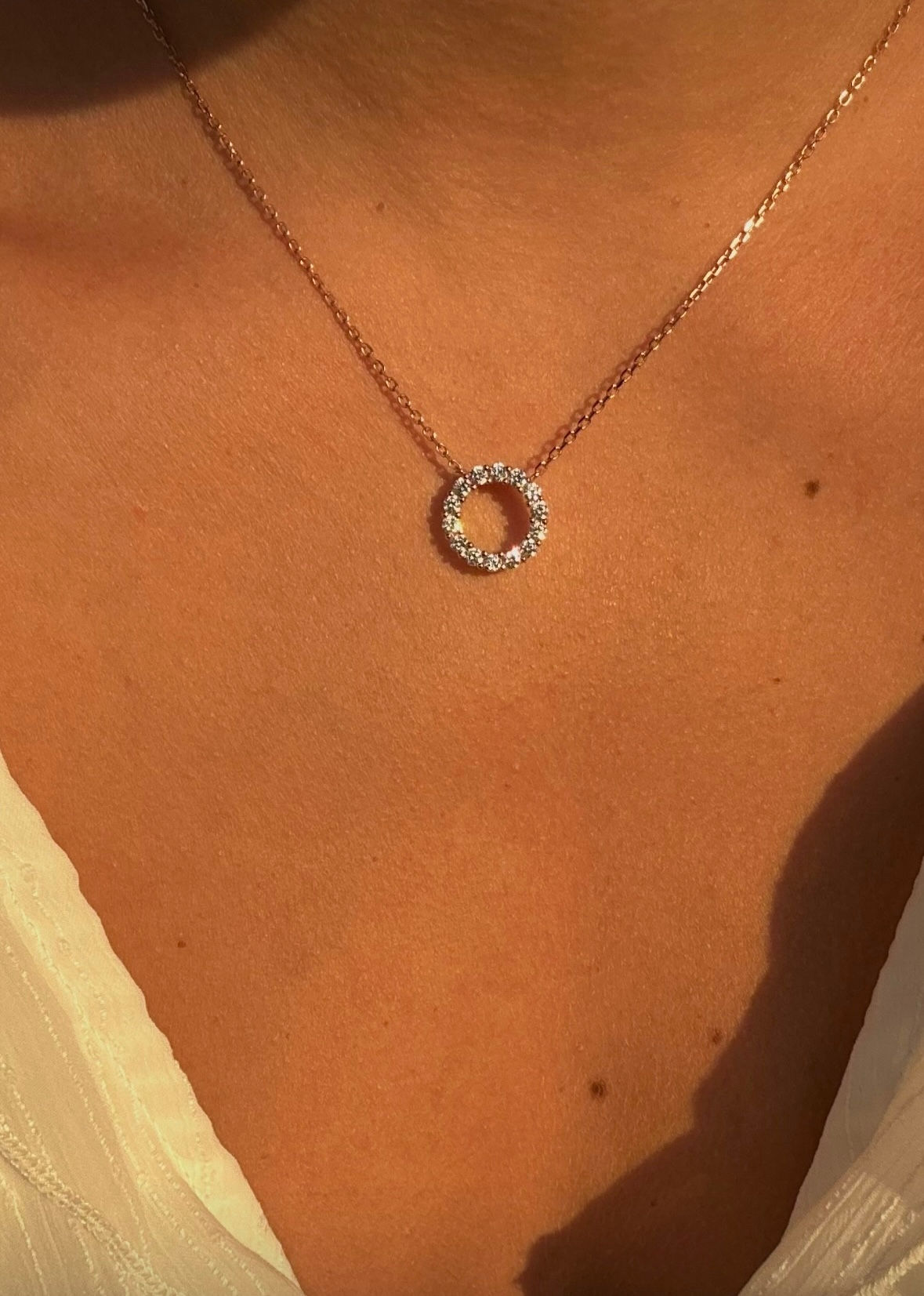 שרשרת חישוק בשילוב זירקורים 