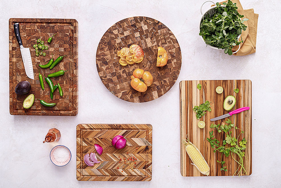 Miniaturbild: TeakHaus Schneidebrett HERRINGBONE Teakholz - 46 cm - mit Saftrinne im Home-and-Kitchen Online Shop