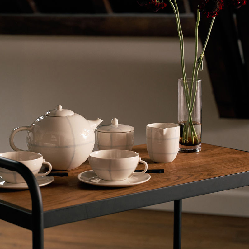Miniaturbild: Serax Kelly Wearstler Porzellan Teekanne ZUMA Salt - 1 l - weiß/grau im Home-and-Kitchen Online Shop