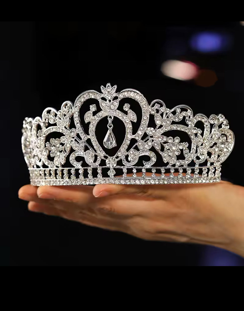 Miniatura: Corona plateada de cristal