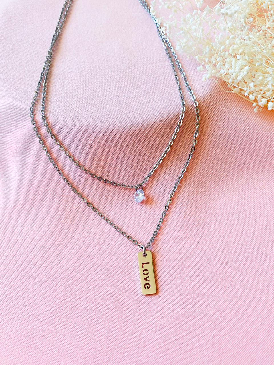 Cadena de plaquita love