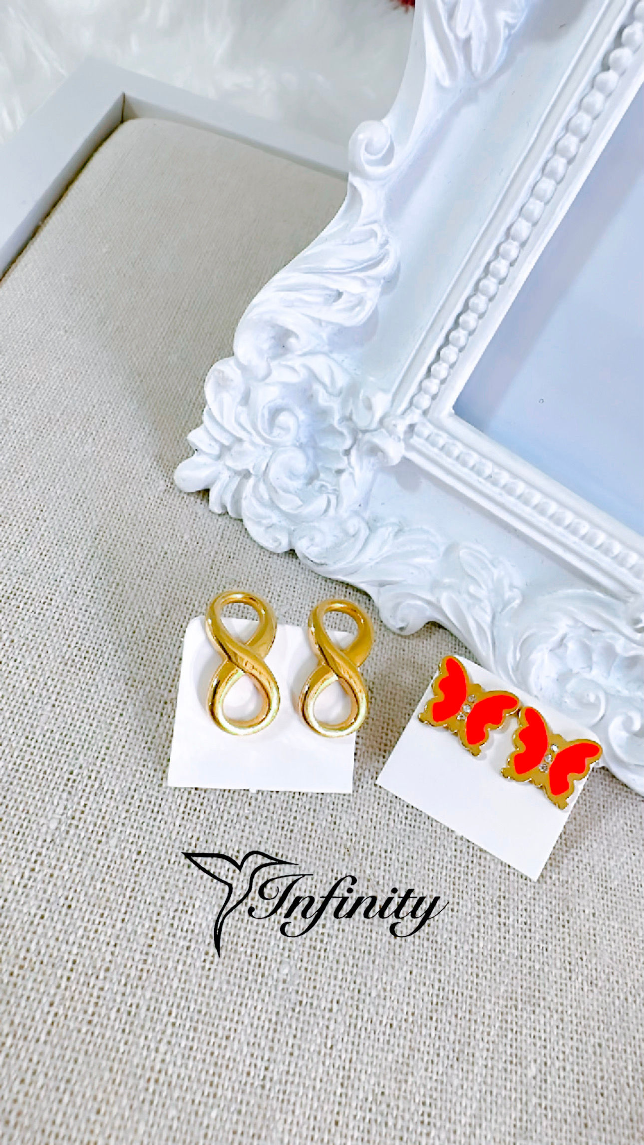 Aretes pegados de acero cada par