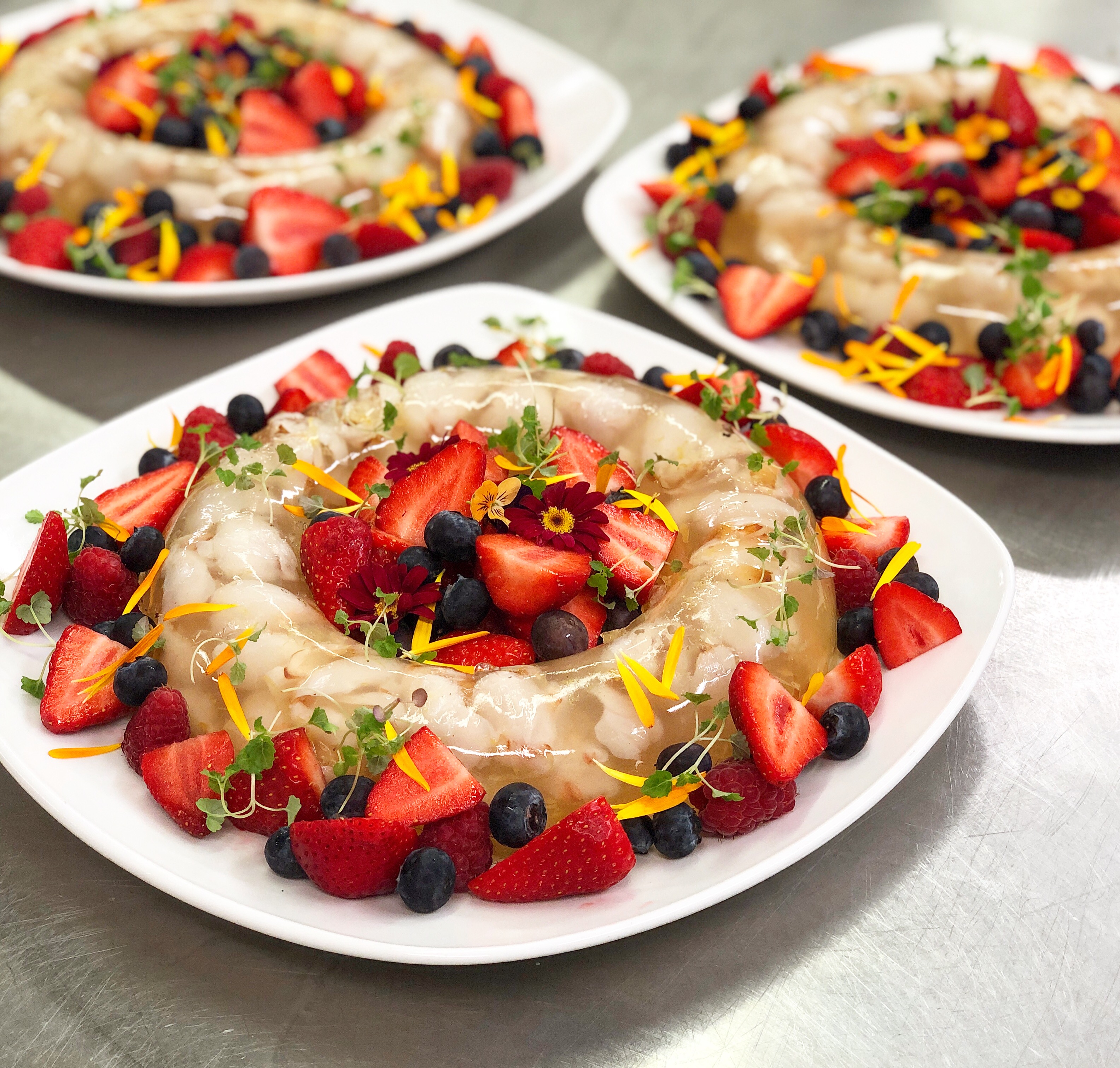 Lychee jelly, berries