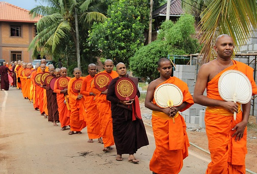 Rozcestí - historie bhikkhuni sanghy.jp