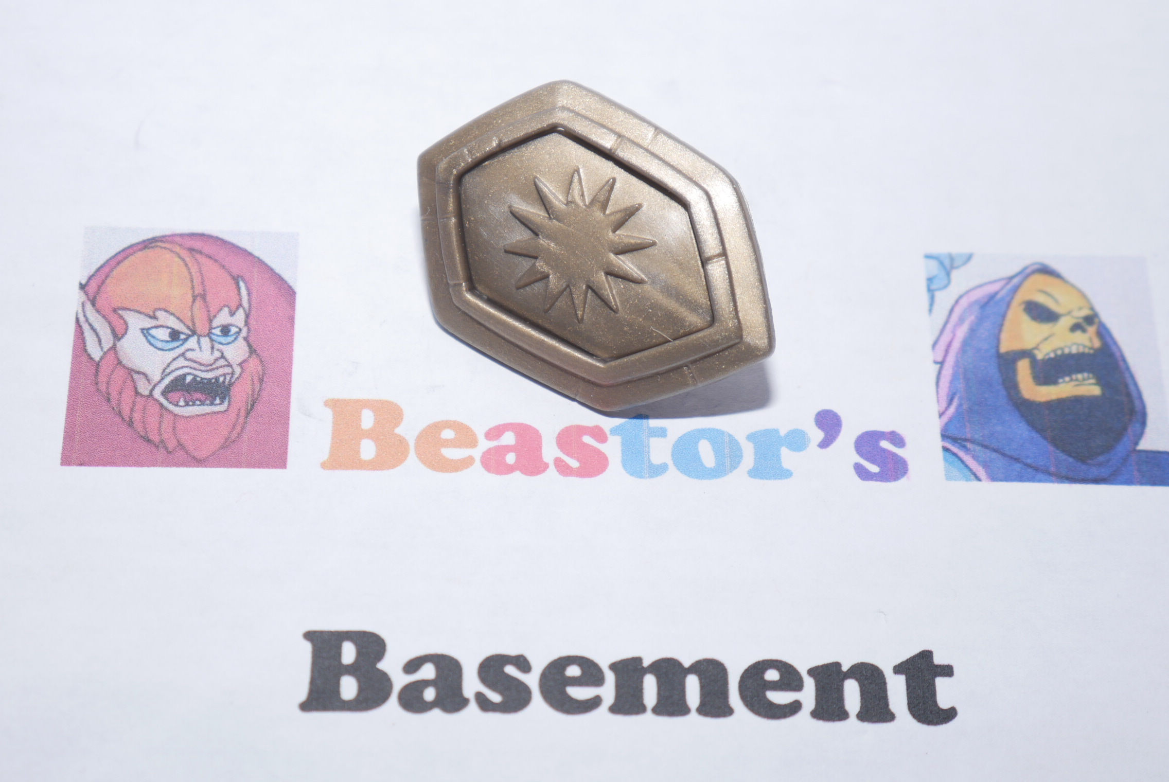 Sectaurs Zak Action Figure shield weapon part accessory Vintage 1984 Coleco