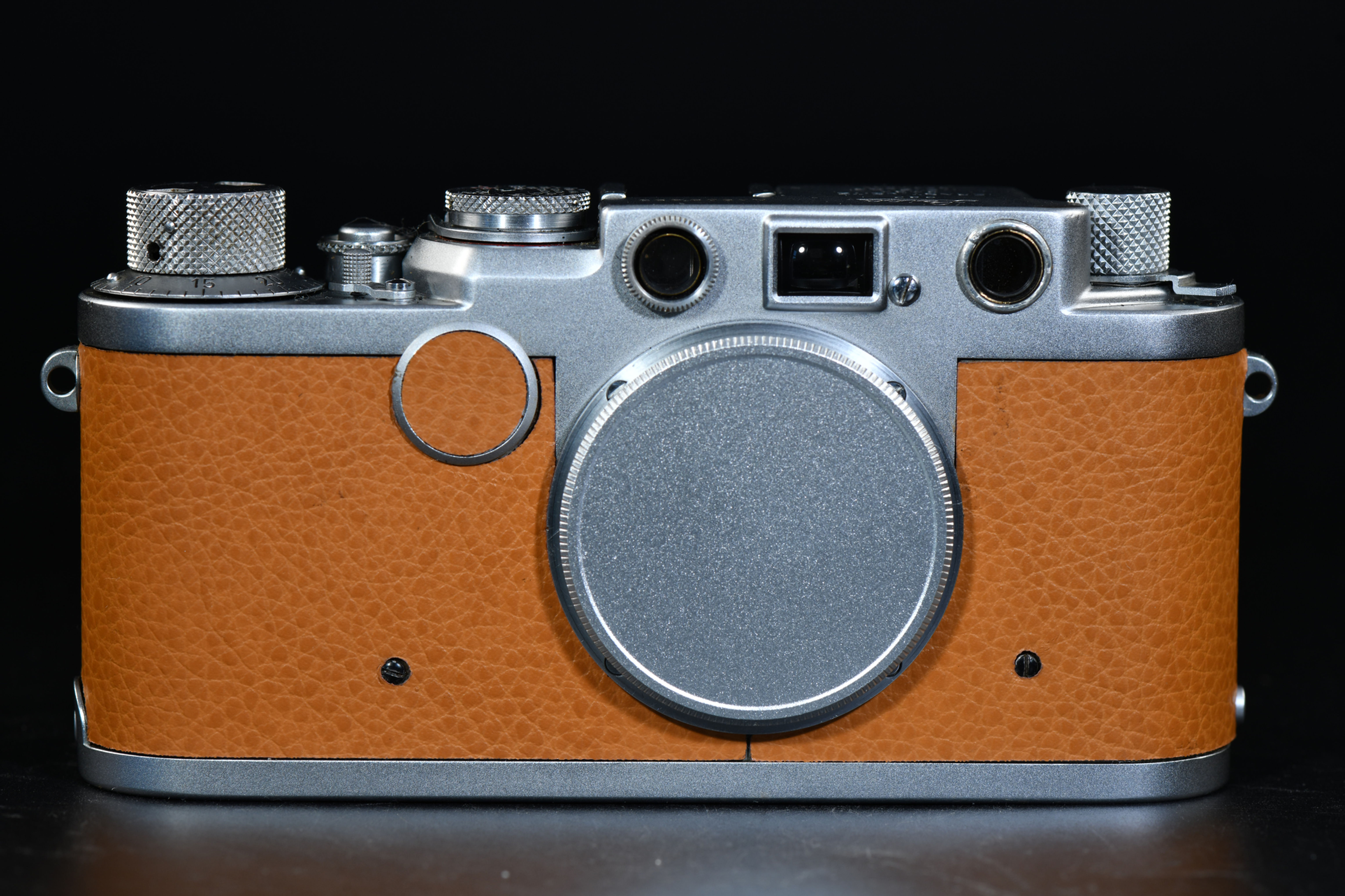Leica iif - Silver with Tan leather - Condition: Mint-