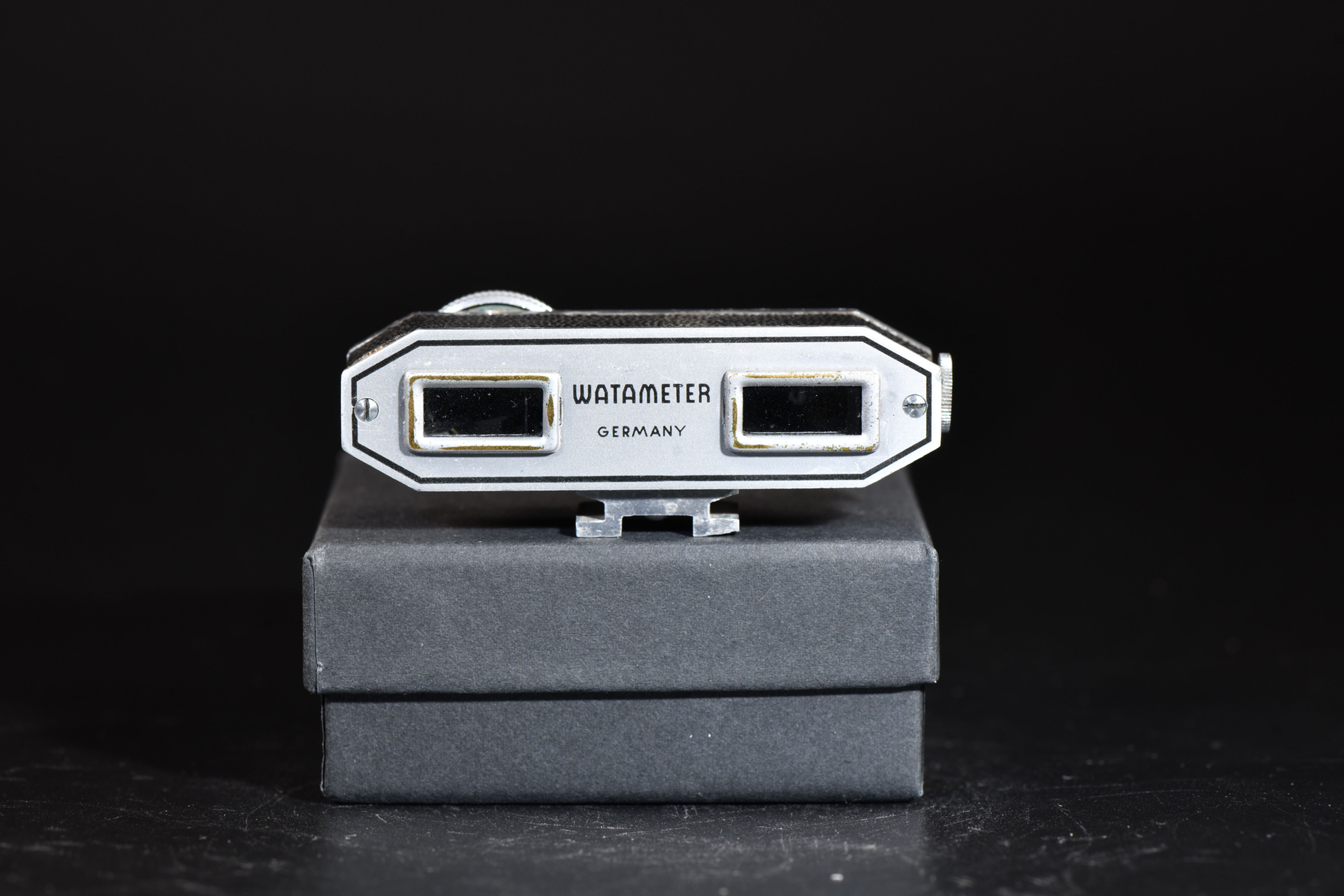 Watameter Super 'On Camera' Rangefinder - Meters