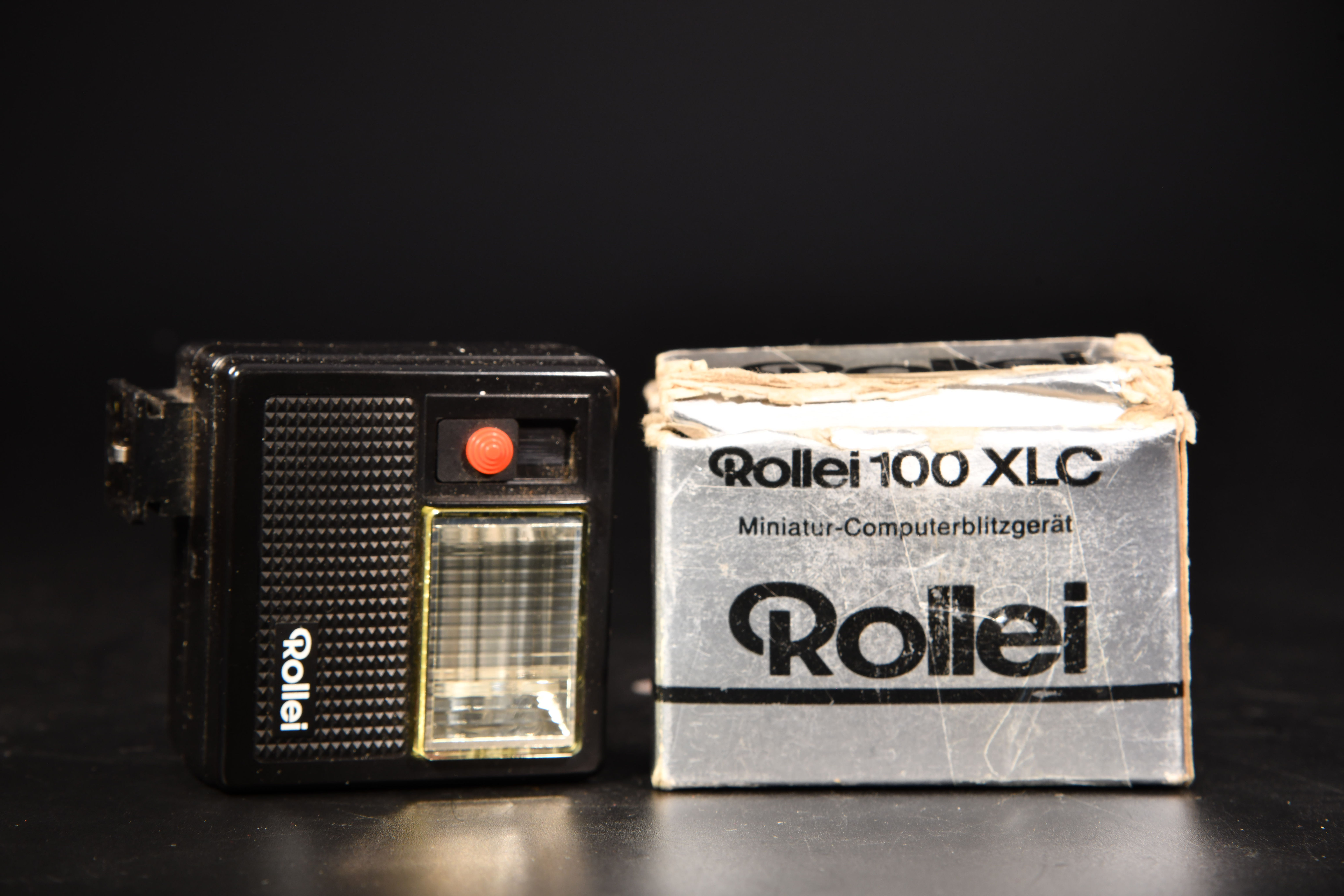ROLLEI 100XLC - Flash Unit in excellent condition - Boxed