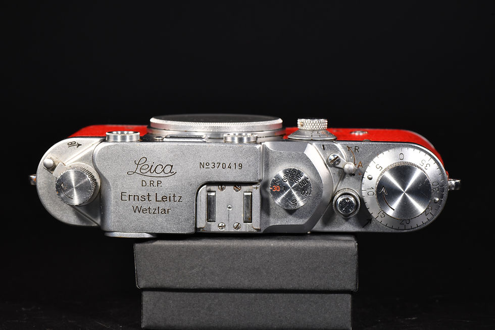 Thumbnail: Leica iiic - Silver with Red skin & Red shutter - Condition: Mint-
