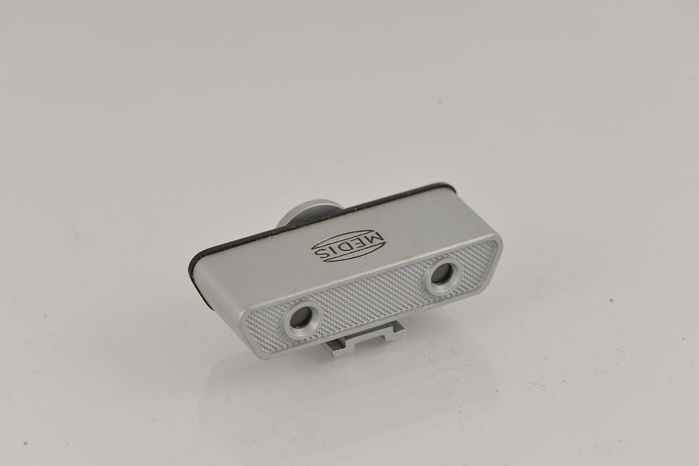 Medis 'On Camera' Rangefinder - in excellent condition with leather case