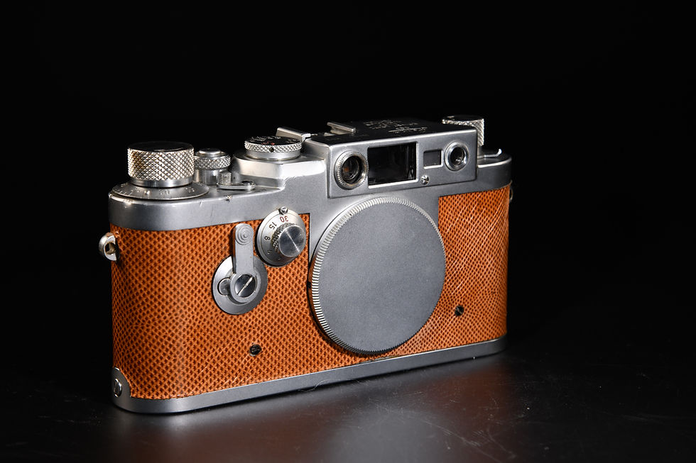 Thumbnail: Leica IIIg Silver with Brown Genuine Snakeskin covering - Condition: Exc+++