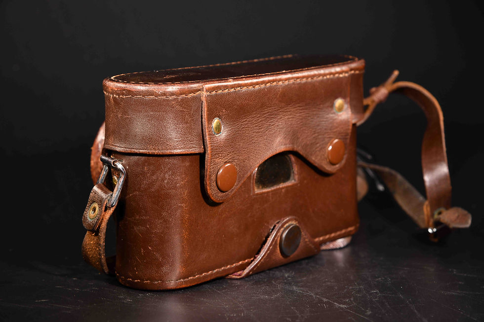 Thumbnail: Leica IIIg  Original Leather Hard Case- Condition: Excellent