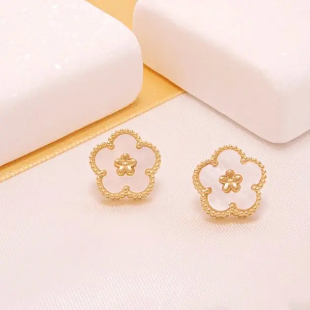 Ατσάλινα σκουλαρίκια με λουλούδι 1.4cm χρυσό