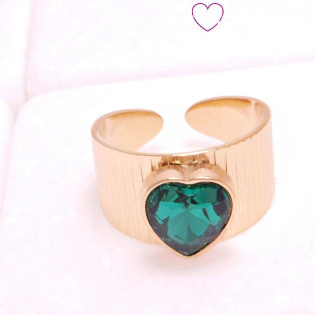 Ατσάλινο δαχτυλίδι γραμμωτό με σμαραγδί καρδιά, χρυσό
