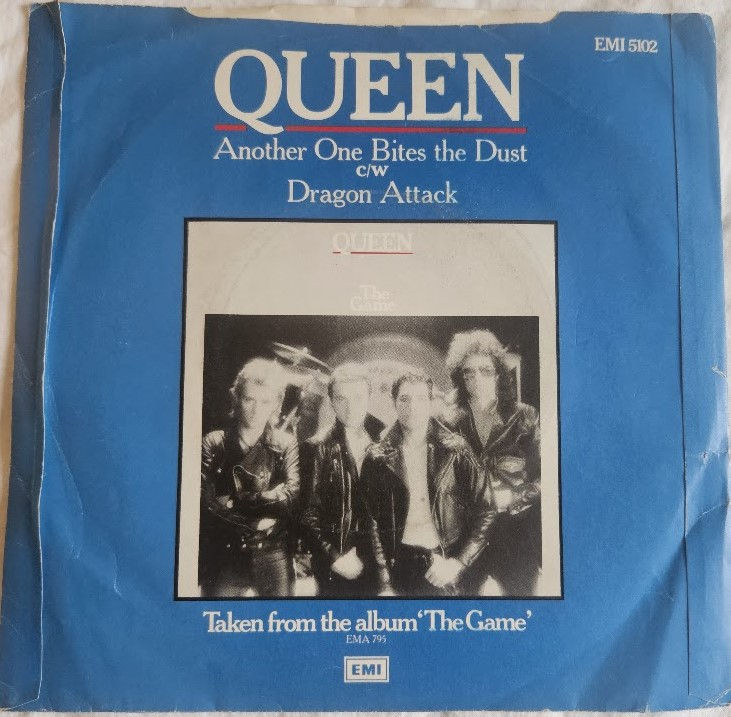 Pikkukuva: Queen - Another One Bites The Dust (7", Single, Kno) (EMI)