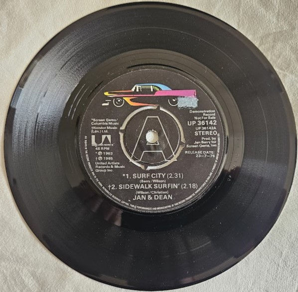 Jan & Dean / The Fantastic Baggys - Surf City / Sidewalk Surfin' / Summer Means