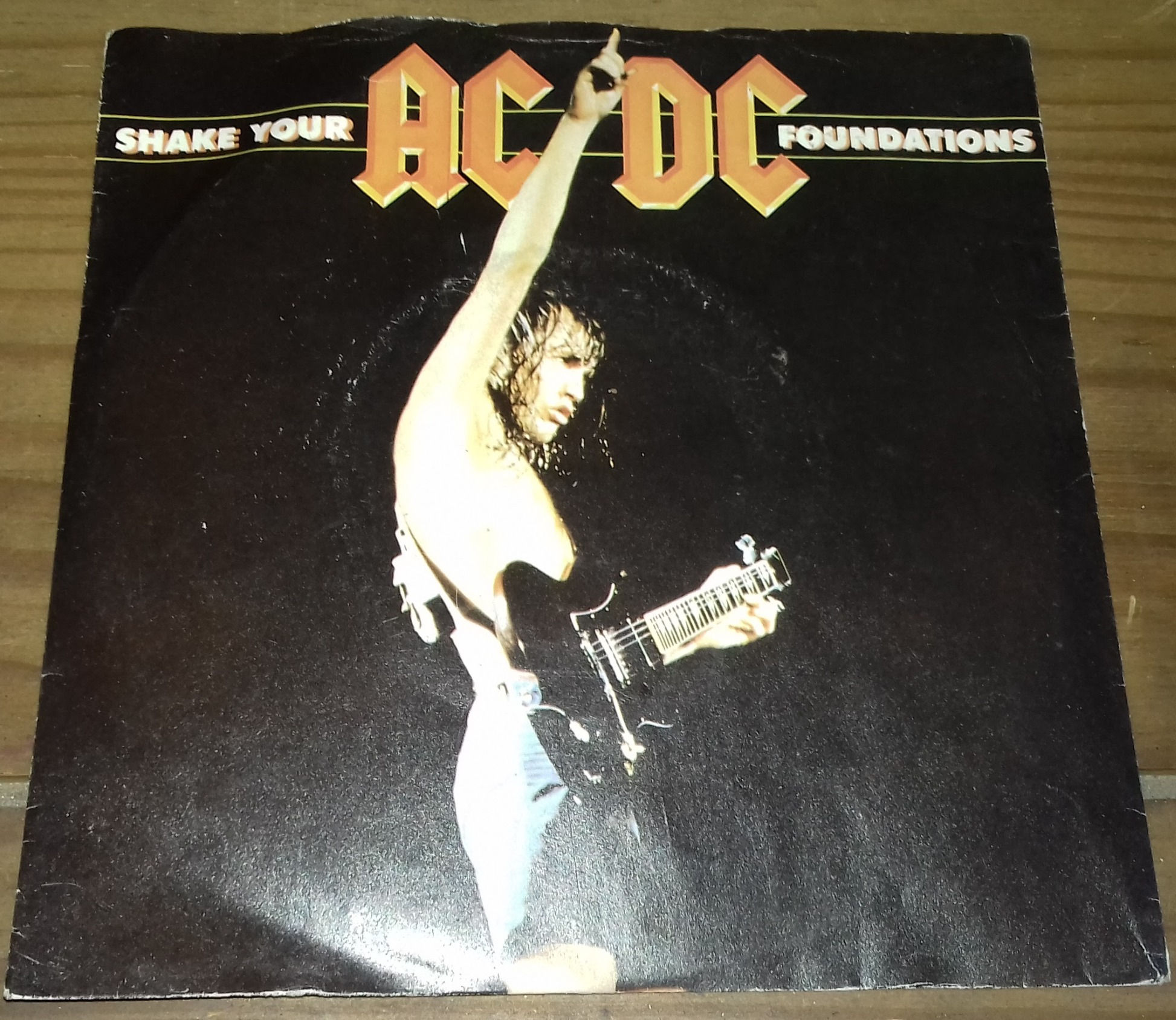 AC/DC - Shake Your Foundations (7", Single) (Atlantic, Atlantic)