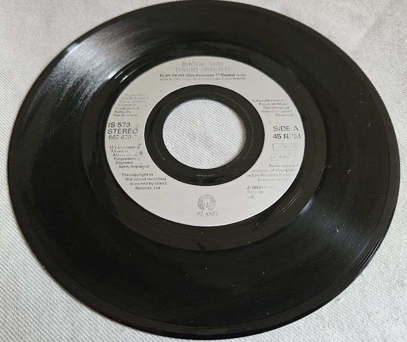 Björk And David Arnold - Play Dead (7", Single, Jukebox) (Island Records, Island