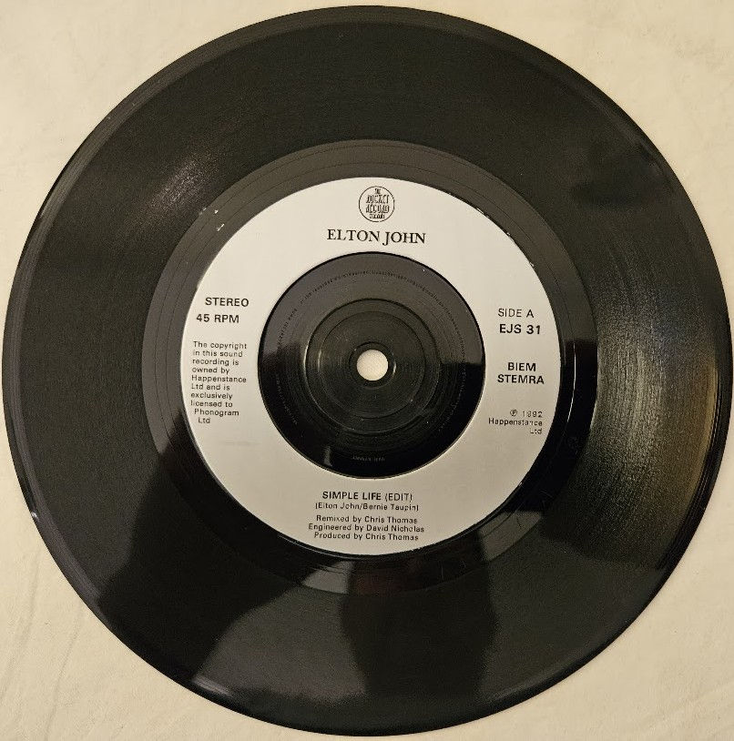 Miniaturbild: Elton John - Simple Life (7", Single, Sil) (The Rocket Record Company, Phonogram