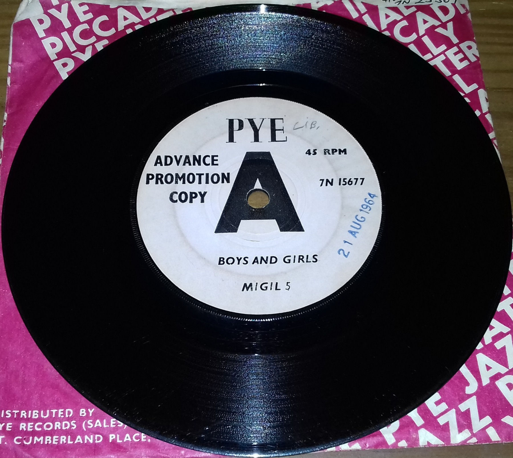 Migil 5* - Boys And Girls (7", Single, Promo) (Pye Records)