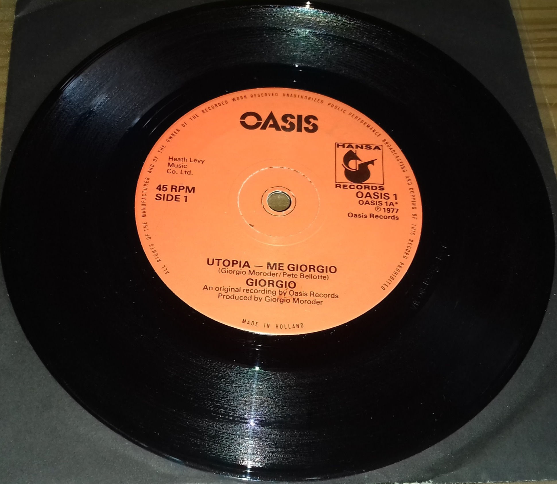 Giorgio* - Utopia - Me Giorgio / Too Hot To Handle (7", Single) (Oasis, Hansa)