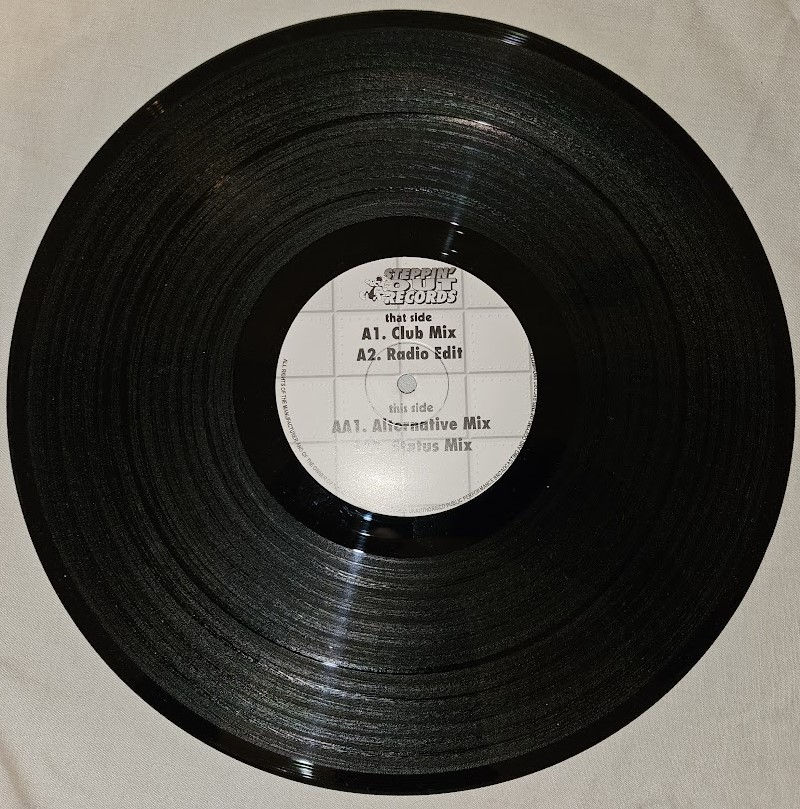Miniaturbild: DJ Dado - Face It (12") (Steppin' Out Records)