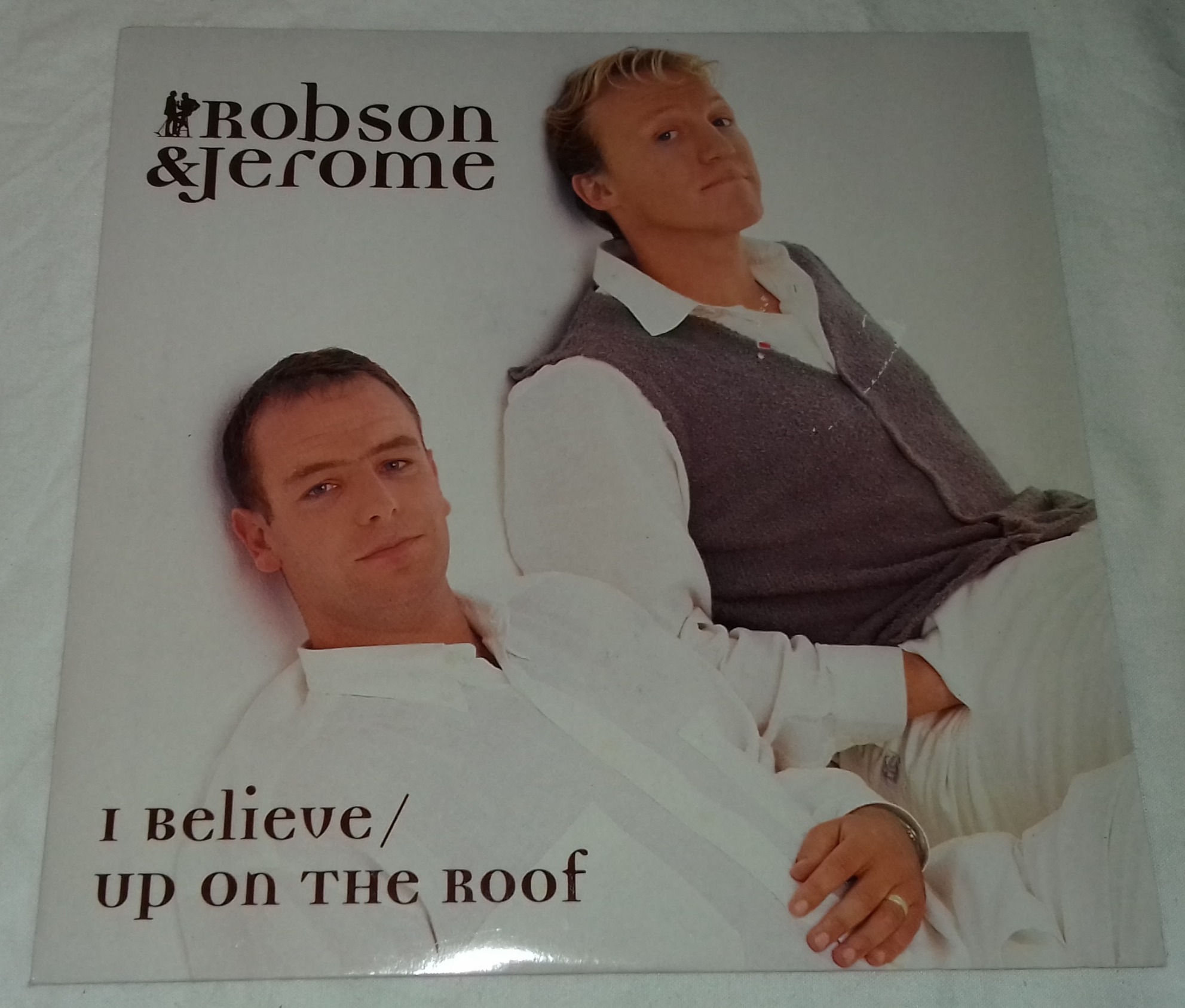 Robson & Jerome - I Believe / Up On The Roof (7", Single) (RCA)