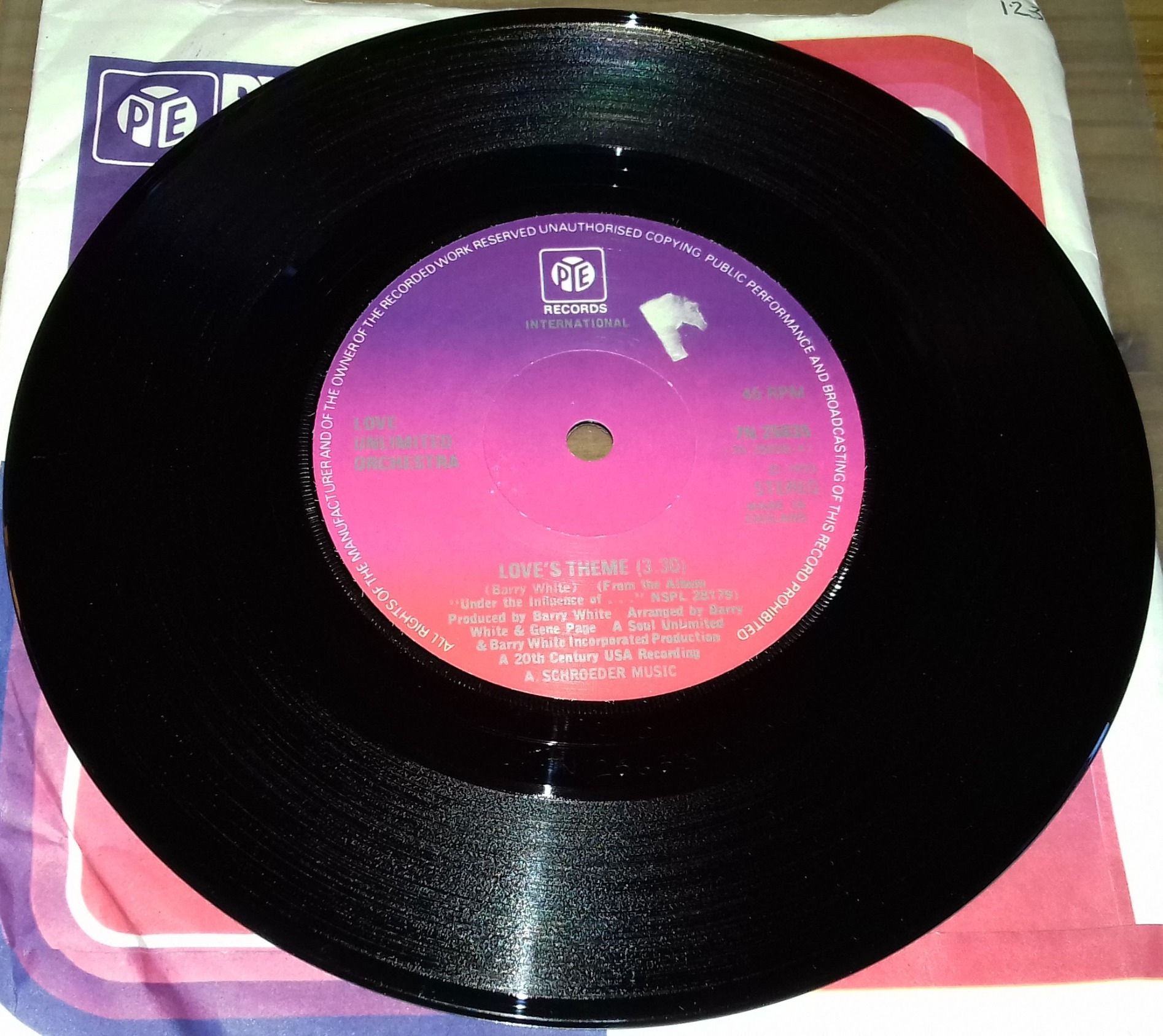 Love Unlimited Orchestra - Love's Theme / Sweet Moments (7", Single, Sol) (Pye I